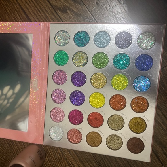 Makeup Bundle! - Picture 12 of 16